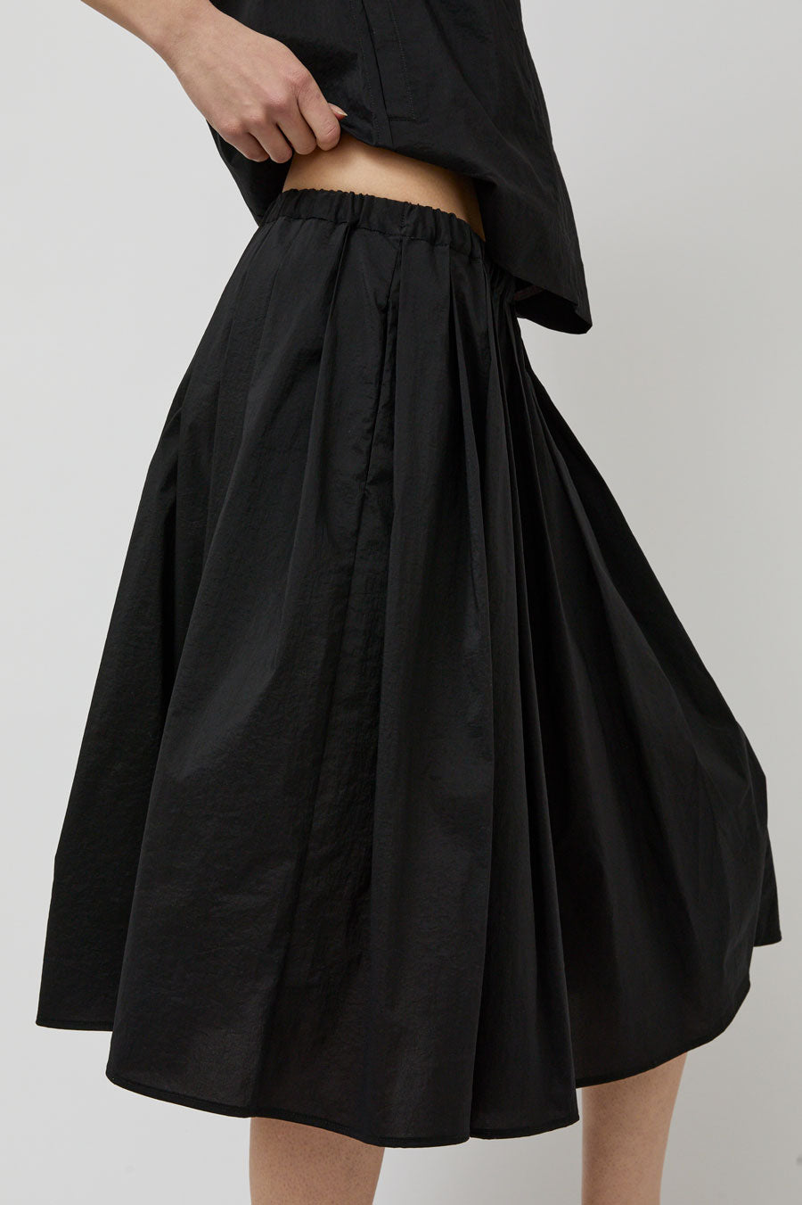 B Sides Eve Pleated Skirt in Black