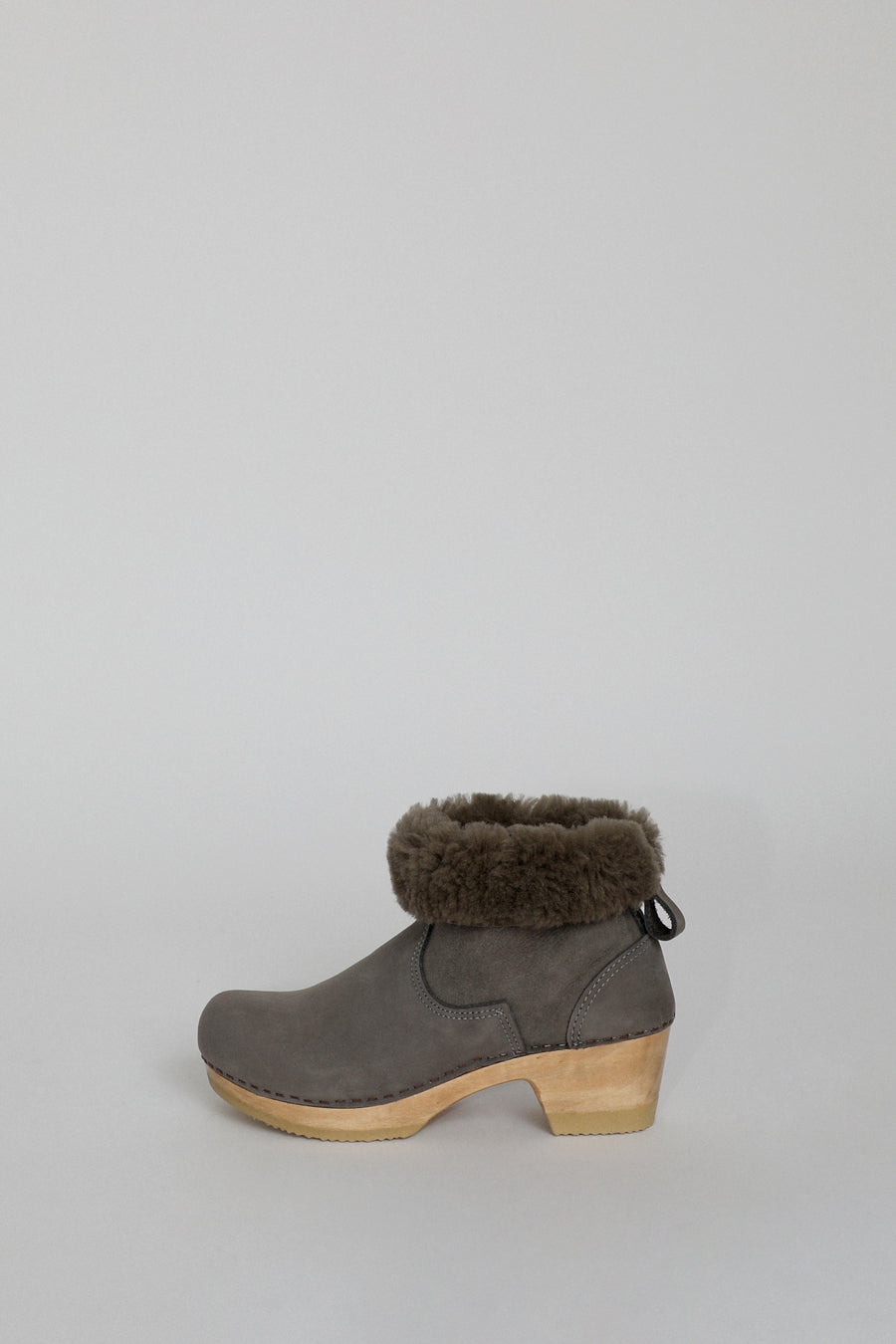 No.6 5" Pull on Shearling Clog Boot on Mid Heel in Smoke Suede