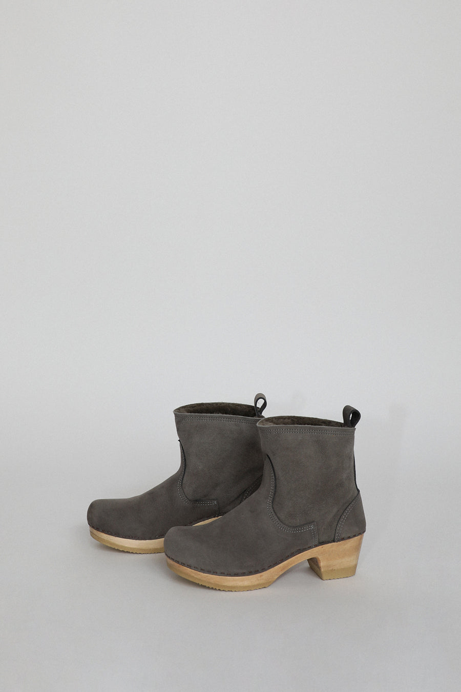 No.6 5" Pull on Shearling Clog Boot on Mid Heel in Smoke Suede